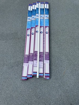 Philips UniversalFit 32W/40W 2 Pack T8 Bi-Pin LED Tube Light - Image 1 of 4