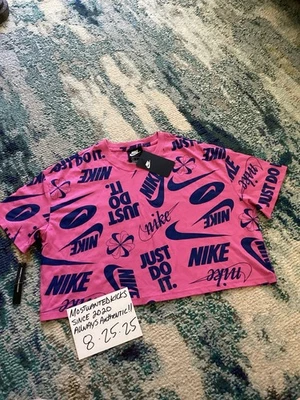 Nuevo con etiquetas Camiseta corta Nike NSW Just Do It fucsia y azul marino para mujer talla L ¡ENVÍO GRATUITO! Foto 1 de 4