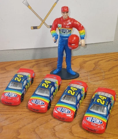 Jeff Gordon #24 NASCAR Winners Circle Dupont 1:64 Diecast 4 Cars & Figure Cover