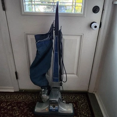 Kirby Tradition синий вертикальный пылесос модель 3-CB рабочий винтажный с дополнениями - Изображение 1 из 4