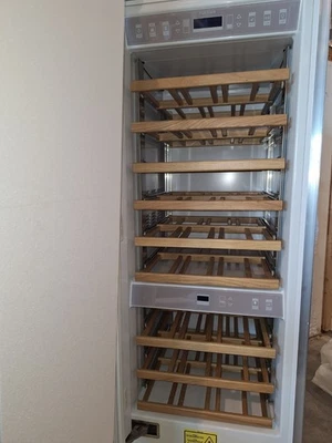 Fulgor Milano F7IBW24O1-L 24" Built In Wine Reserve, Dual Zone, LH Panel Ready - Image 1 of 4