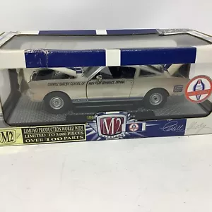 M2 Machines Carroll Shelby 1965 Shelby GT350R White Blue Stripe 1:24 2011 MIB - Picture 1 of 9