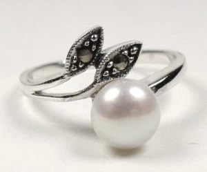STERLING SILVER NAUTICAL CULTURED PEARL IN LEAF PROMISE RING SIZES 8 and 9 - Picture 1 of 7