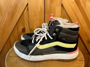 VANS UltraRange Exo Hi MTE Ecodry Canteen Black Marshmallow Women 6 nwt - Picture 1 of 9