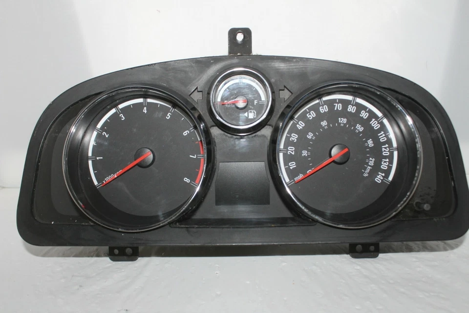 Cuadro de instrumentos velocímetro indicadores de panel de instrumentos Saturn Vue 2009 81.325 millas Foto 1 de 4