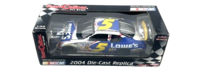 Kyle Busch 2004 #5 Lowe's Team Calibre Pit Stop NASCAR 1:24 Firmado Foto 1 de 4