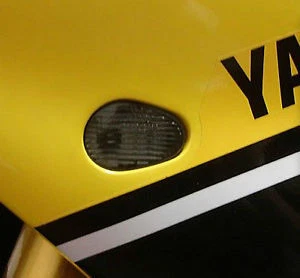 Señales de giro delanteras Hotbodies Yamaha Smoke YZF R6 R6S R1 2003-2013 ENVÍO GRATUITO Foto 1 de 2