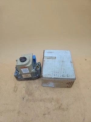 Válvula de gas Honeywell VR8204M1075 GAS NAT/LP Foto 1 de 4