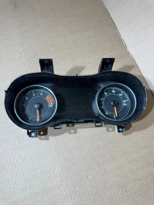 Cuadro de instrumentos velocímetro Jeep Cherokee 2015-2017 indicadores OEM Foto 1 de 4