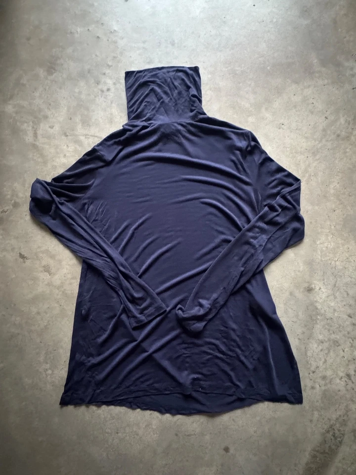 Jersey para mujer J.Crew azul marino mate cuello alto talla M Foto 1 de 4