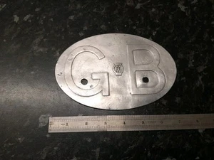 VINTAGE AA ALUMINIUM GB  AA CLASSIC CAR BADGE - ORIGINAL CONDITION  - Picture 1 of 4