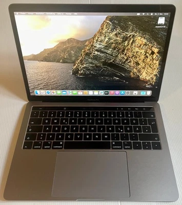 Apple MacBook Pro 13" A1706 2017 TOP - Bild 1 von 4