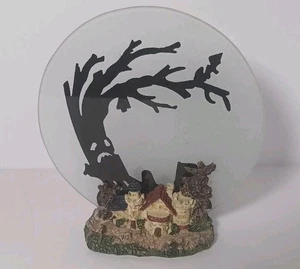 Soporte de luz de té decoración de Halloween árbol espeluznante luna sobre la ciudad - Imagen 1 de 2