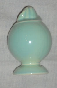 VINTAGE USA ART POTTERY SALT SHAKER, RETRO STYLE - Picture 1 of 3