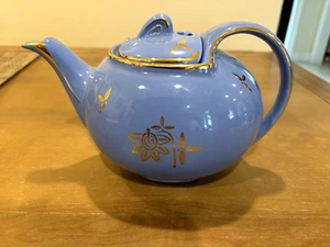 Vintage Hall Cadet Blue Teapot Latch lid Gold Trim 6 Cup 0749 - Picture 1 of 6