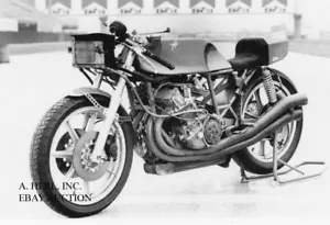 MV Agusta 350ccm Vierzylinder Viertakt 1976 Fahrerlager Motorrad Foto - Bild 1 von 1