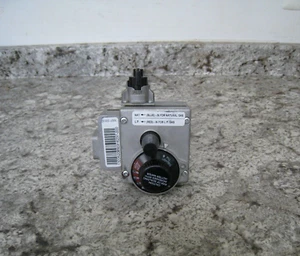 New AO Smith 316237-000 37C55U-663 100093838 Water Heater Gas Control Valve - Picture 1 of 5