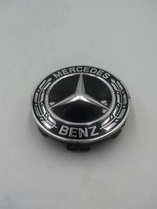 Genuine Mercedes Benz Black Emblem Alloy Wheel Centre Cap A2224002200 - Picture 1 of 6