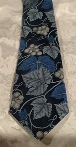 Vintage Don Loper of California ~Black Necktie Grapes Vines & Leaves - Picture 1 of 4