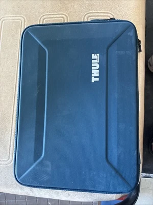 Funda Guantelete Thule Azul para Macbook Pro 16" | Macbook Pro 15" | PC de 14" Foto 1 de 4