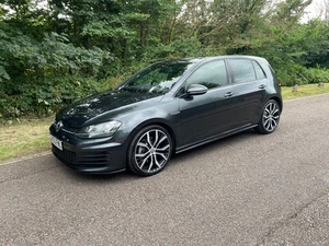 VW Golf GTD mk7 2.0 DSG, DCC, Leather, Dynaudio, Keyless, 19” rims,Discover Nav - Picture 1 of 19