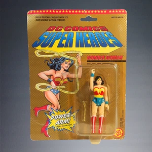 VINTAGE 1989 TOYBIZ DC COMICS SUPER HEROES WONDER WOMAN POWER ARM ACTION FIG - Picture 1 of 4