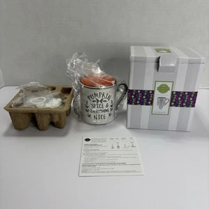 Scentsy Wall Plug-in Warmer Pumpkin Spice & Everything Nice Complete New In Box - Picture 1 of 17