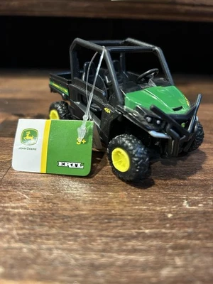 ERTL John Deere 4x4 Muddy Gator plataforma de volteo juguete de metal fundido a presión Foto 1 de 4
