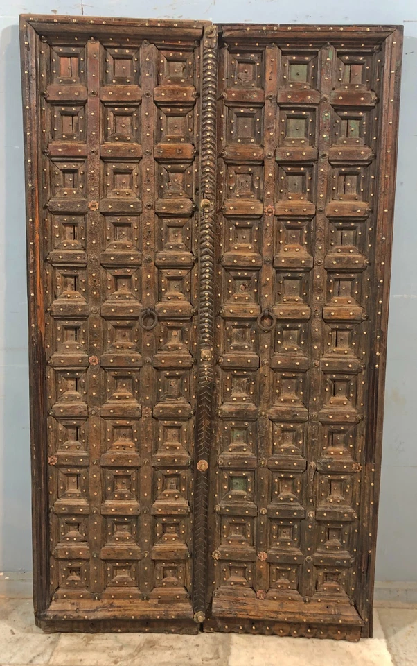 Par de painéis de porta antigos de madeira de teca tamanho grande pesado 3,5x6 pés latão antigo original - Imagem 1 de 4