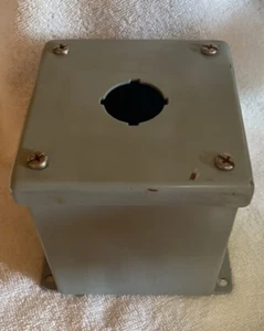Hoffman Mclean E1PBX Steel 1 Pushbutton Enclosure E-1PB - Picture 1 of 4