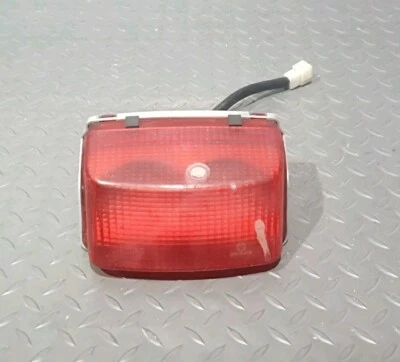 ♻️ Lámpara de freno trasera Kawasaki ZZR 600 D ZX600 D 1990 - 1992 220-40060 ♻️ Foto 1 de 4