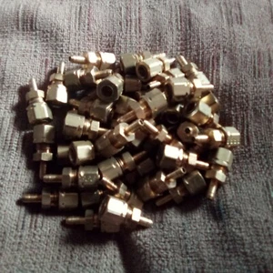 Parker X22CA-4-4 1/4"x1/4" Compression Adapter Brass 50 Pk - Picture 1 of 5