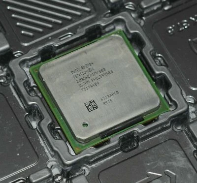 Intel Pentium 4 3.0GHZ HT Socket 478 CPU 3.0/1M/800 SL7PM - Image 1 of 2