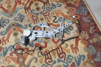 Regulador de ventana eléctrica trasero izquierdo Volvo 240 244 245 240DL GL Turbo 1981-1993 Foto 1 de 2