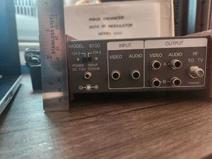 Image Enhancer / RF Modulator - Picture 1 of 3