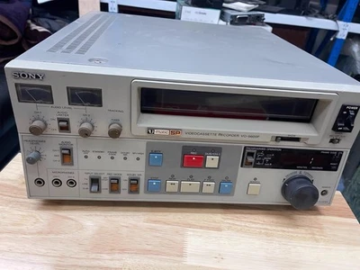 Sony VO-9600 Videocassette Recorder - gut erhalten - Bild 1 von 2