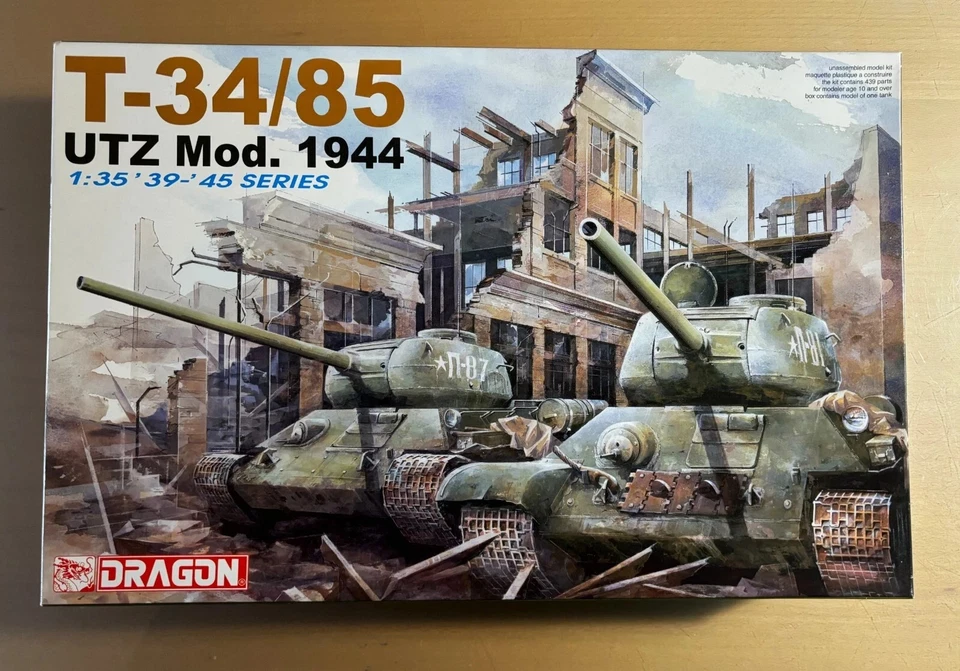 DRAGON 6203 T-34/85 UTZ Mod.1944 scala 1/35 (leggi descrizione) - Immagine 1 di 1