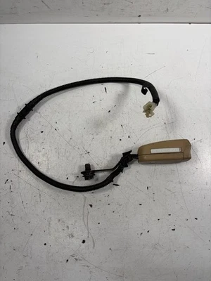 Пряжка правого ремня безопасности 88-89 Honda Accord 2DR бежевая от оригинального производителя - Изображение 1 из 4