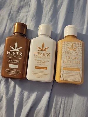 Hempz Mini Lotions Vanilla Trio!plus Shimmer Lip Gloss ( Glow Getter) - Image 1 of 2