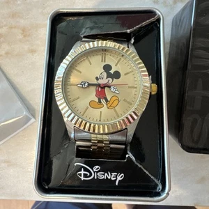 Mickey Mouse Classic Wrist watch, Hand action Mickey Mouse - Picture 1 of 5