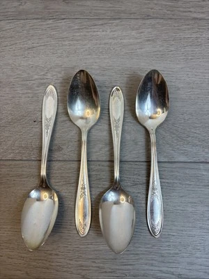 Community by Oneida, par plate, 1921 Ardsley pattern, 5 7/8"  nice - Image 1 of 4