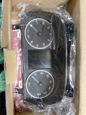 Speedometer Cluster MPH 3.0L ID LR076082 适合 2016 路虎 Lr4 原始设备制造商 — 第 1/2 张图片