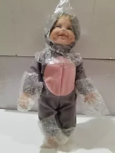 The Ashton-Drake Galleries Hickory Dickory Dock Mouse Doll - Picture 1 of 4