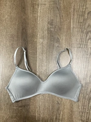 Jessica Simpson Wireless Gray T Shirt Bra Uplift Size 34C - Image 1 of 4