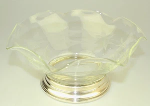 VINTAGE B-I GLASS BOWL STERLING SILVER BASE ETCHED FLOWERS & RUFFLE FLUTED EDGE - Picture 1 of 4