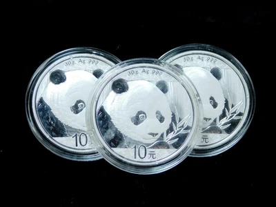 Lot of 3x 2018 Chinese Silver Panda 30g .999 Fine Silver Coins in Capsules - Image 1 of 3
