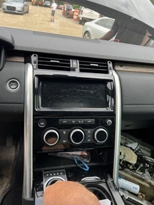 Heater A/c Control LAND ROVER DISCOVERY 17 18 19 20 - Picture 1 of 1