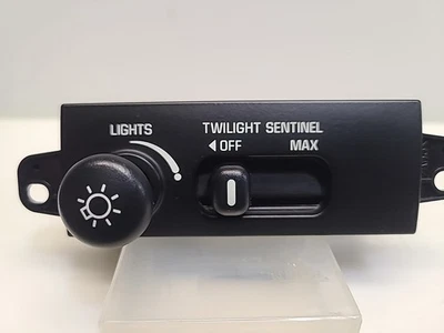 1997 - 2005 Buick Park Avenue Headlight Control Switch Part #25630054 Tested - Image 1 of 4