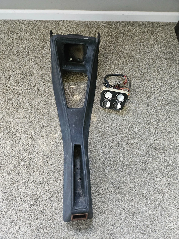 AMC SPIRIT GT AMX 1979 1980-1983 consola reposabrazos central negra ¡con medidores de rally!! Foto 1 de 4