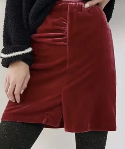 Anthropologie Montie Connie Red Raspberry Velvet Mini Skirt Size 6 NWT - Picture 1 of 12